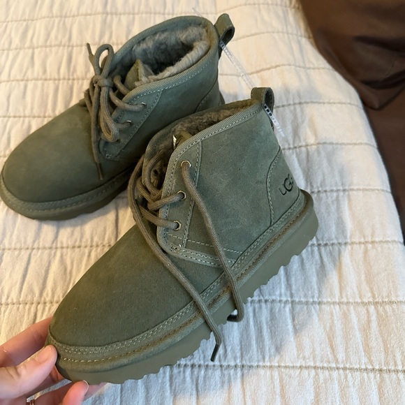 Olive Green UGG boots - Picture 2 of 4